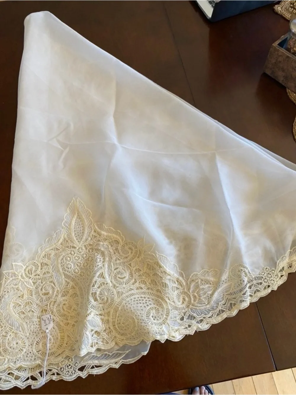 Vintage Tablecloth 74” Round
